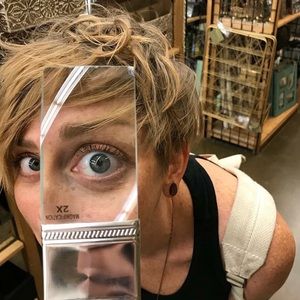 Meet your Posher, Amy